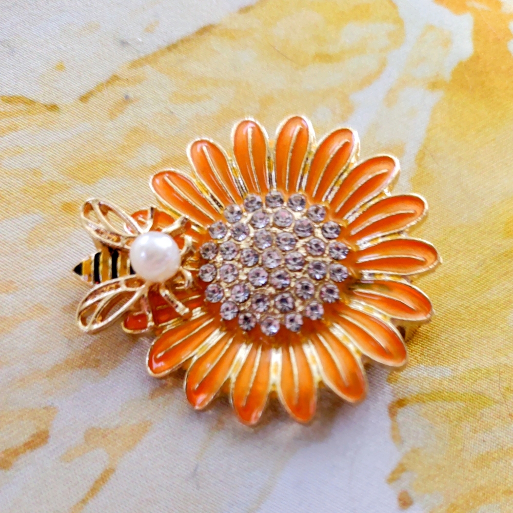 Yellow Sunflower & Bumblebee Brooch